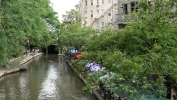 PICTURES/San Antonio Riverwalk/t_Umbrellas2.JPG